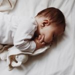 Melatonina para bebés e crianças dormirem mais e melhor: sim ou não?